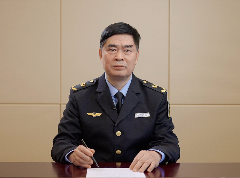 廣東省市場(chǎng)監(jiān)管局黨組成員、副局長(zhǎng) 湯 武